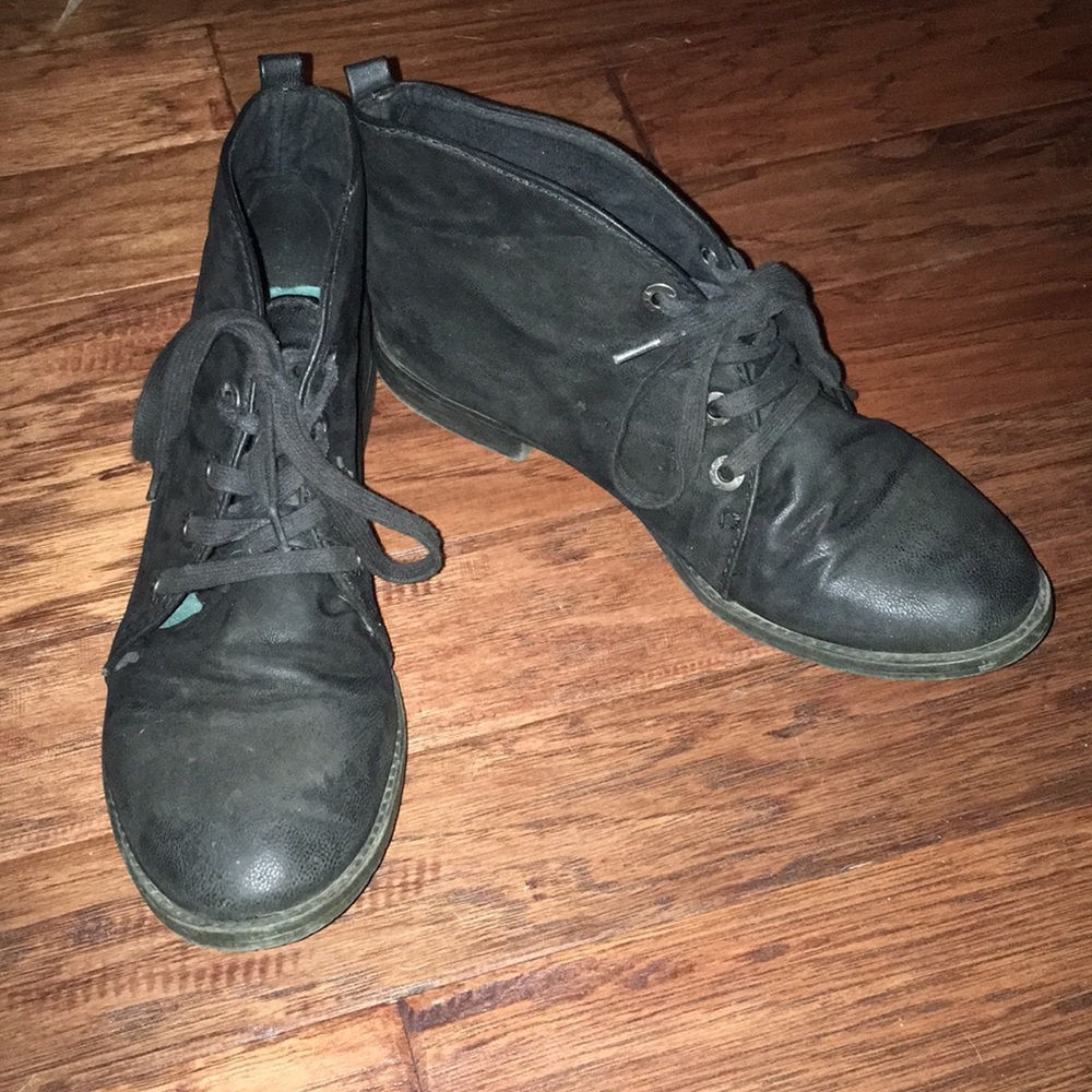 Black boots